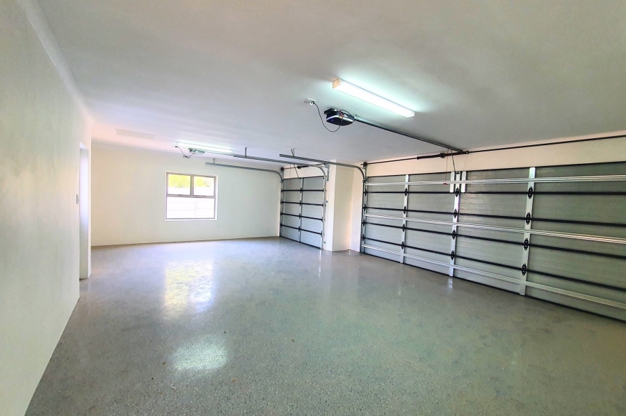 4 Bedroom Property for Sale in Vierlanden Western Cape